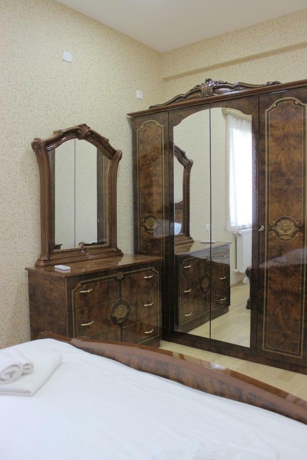 Twins Hotel Tbilisi Esterno foto