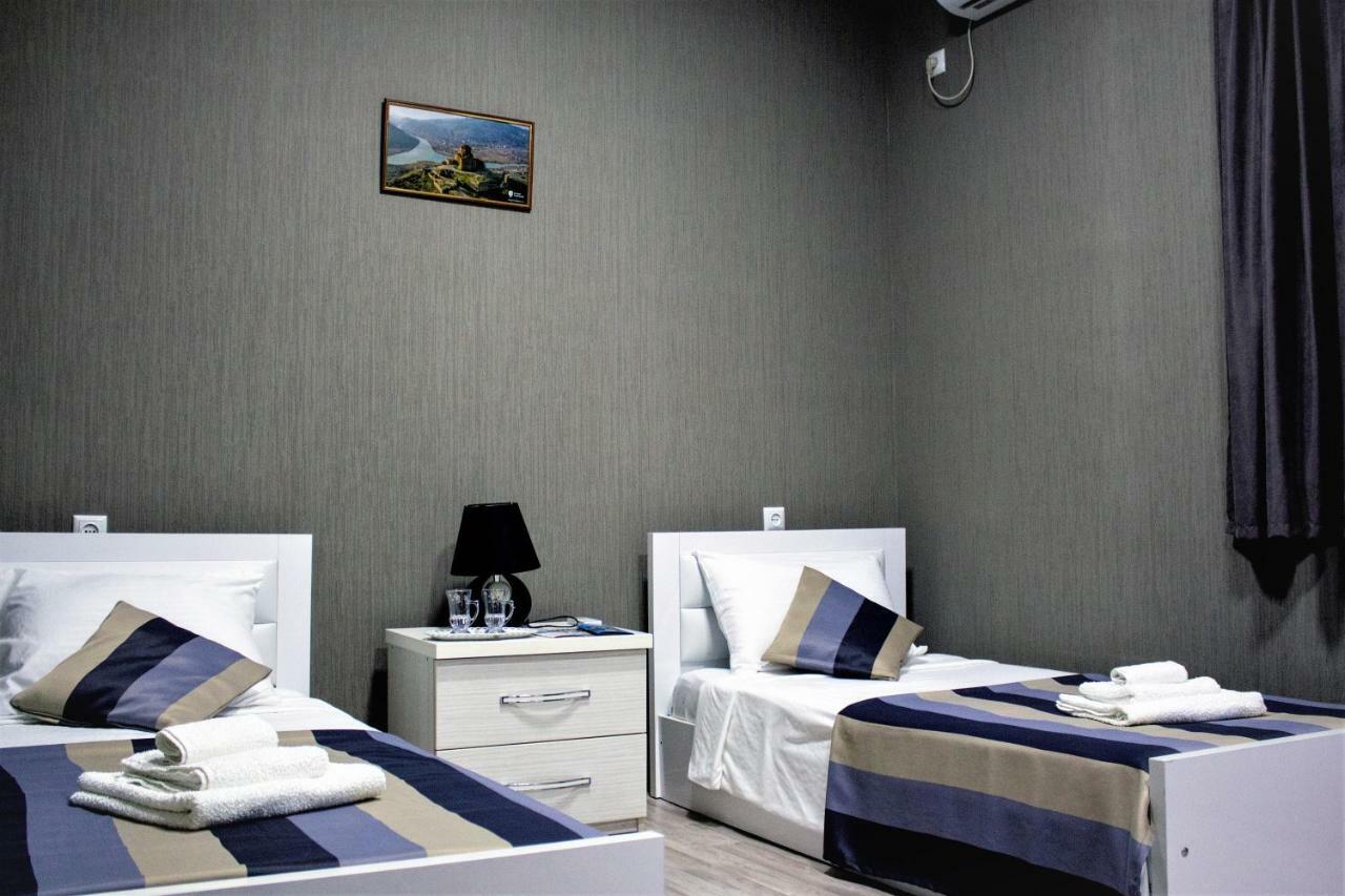 Twins Hotel Tbilisi Esterno foto